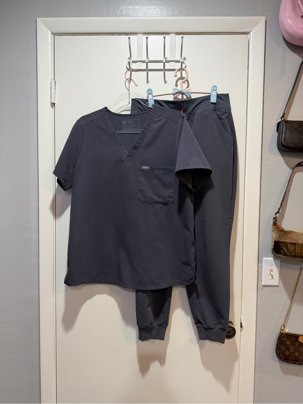 FIGS Charcoal Scrub Top and Jogger Pants Set